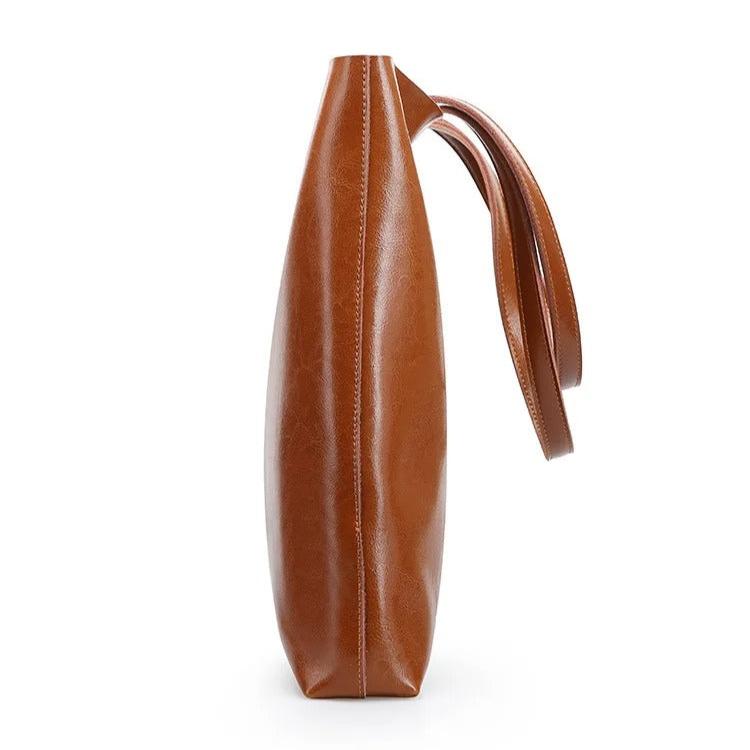 Alma | Classic Leather Tote Bag – Slim Handles & Spacious Interior