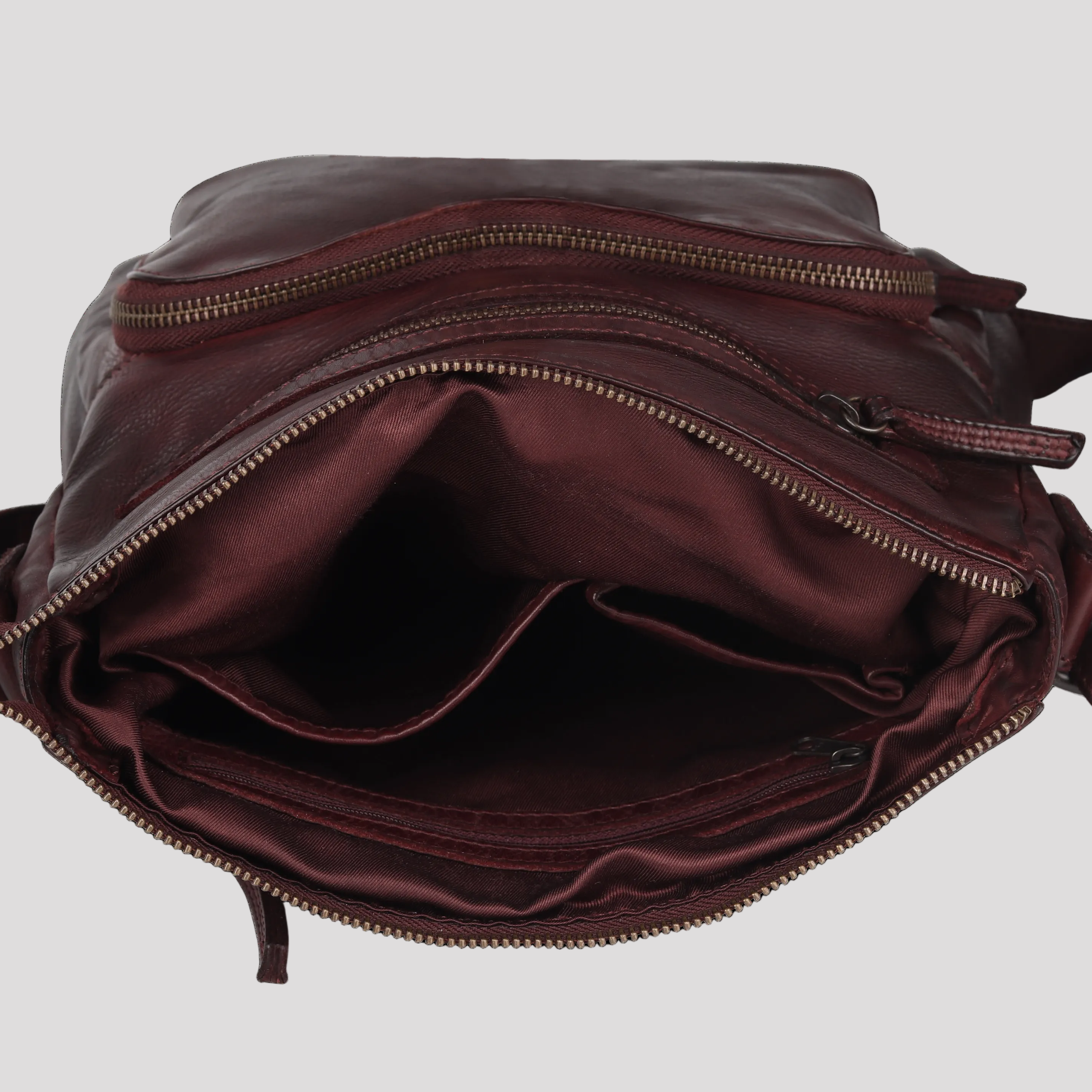 MET Front Organizer Crossbody Bag