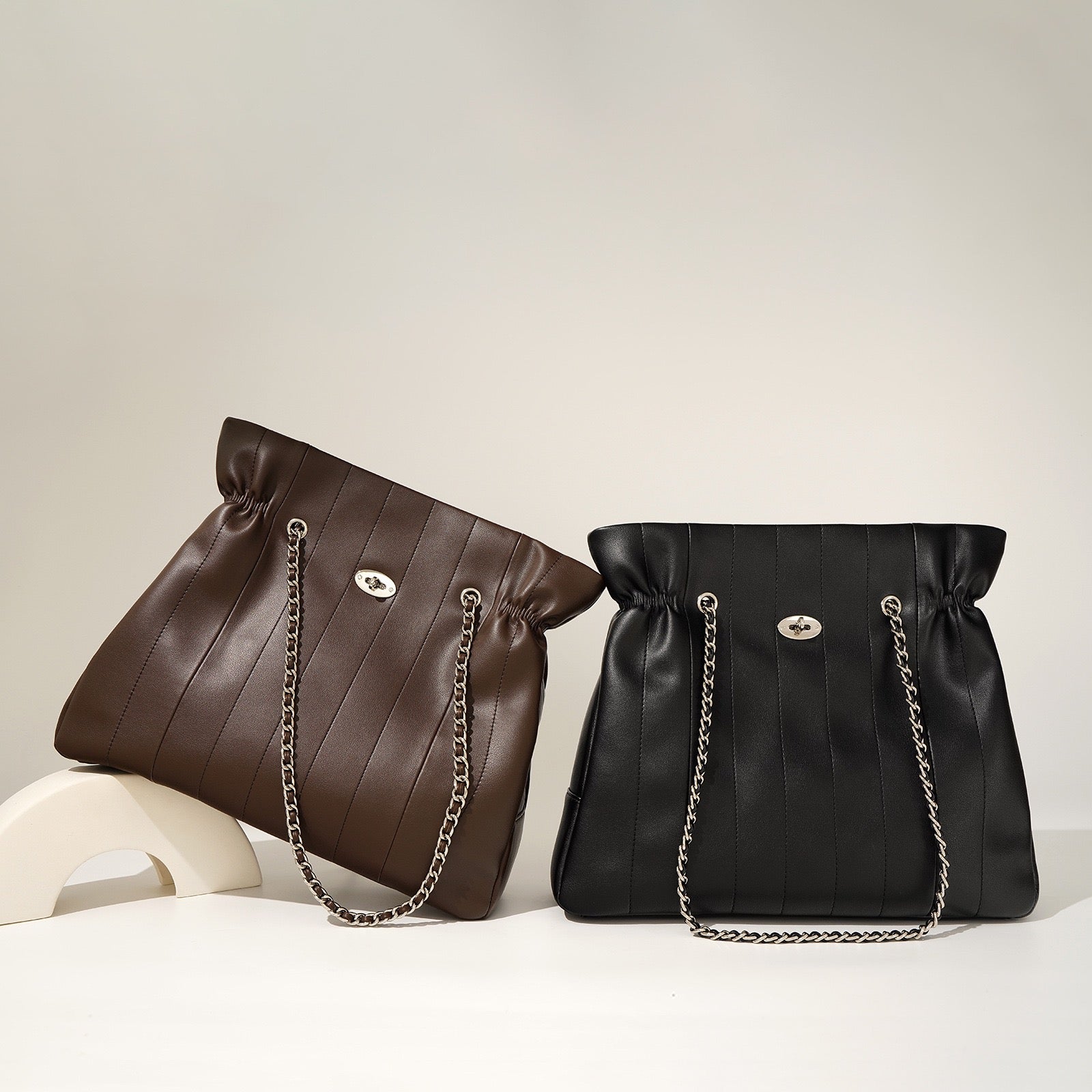 Womens Genuine Leather Large Capacity Minimalist Chain Shoulder Bag