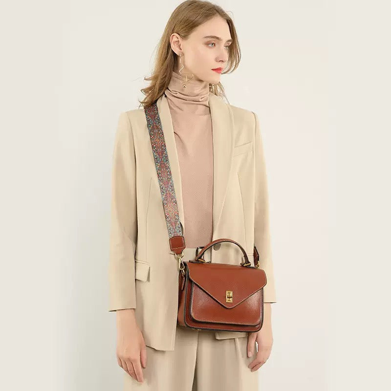 Womens Genuine Leather Postman Crossbody Shoulder Tote Bag in Elegant