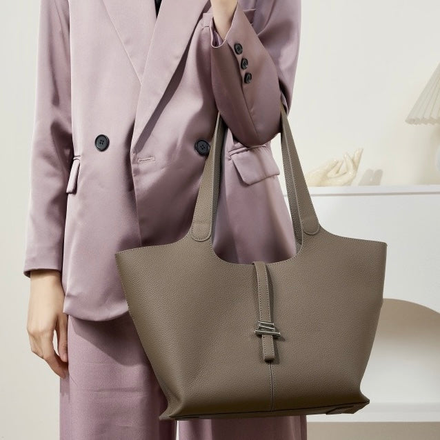 2025 New Womens Genuine Leather Large Capacity Commuter Tote Bag