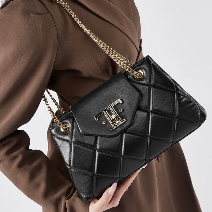 Womens Genuine Leather Chain Shoulder Crossbody Bag in Commuter Chic Style