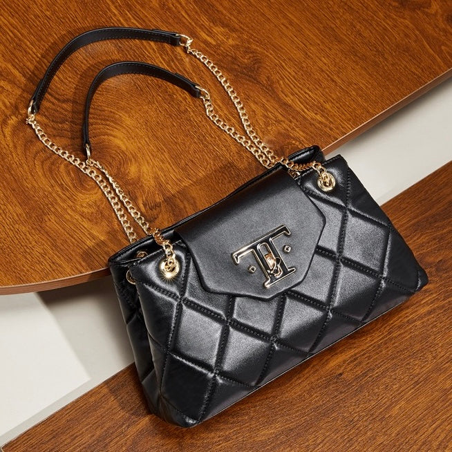 Womens Genuine Leather Chain Shoulder Crossbody Bag in Commuter Chic Style