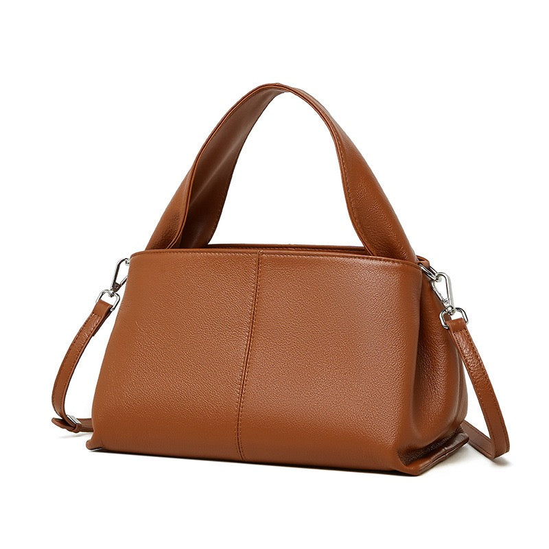 Womens Genuine Leather Vintage-Style Top-Grain Shoulder Bag in Classic Design