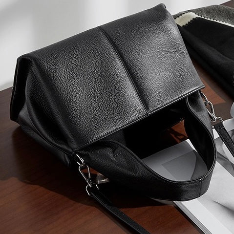 Womens Genuine Leather Vintage-Style Top-Grain Shoulder Bag in Classic Design