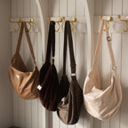 Sac croissant en corduroy | Bandoulière ajustable
