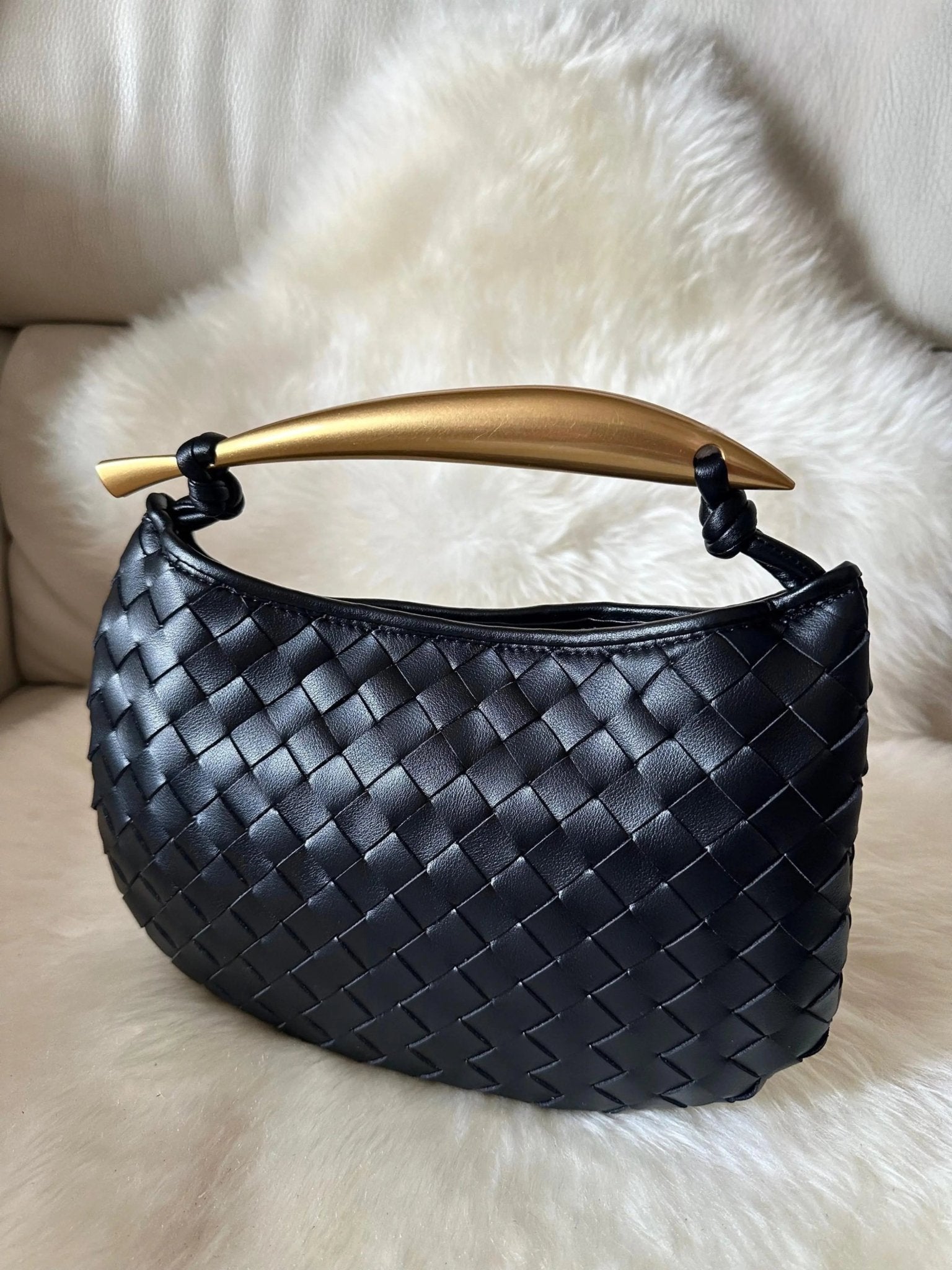 Amara Woven Leather Handbag – Sculptural Handle Designer-Inspired Bag