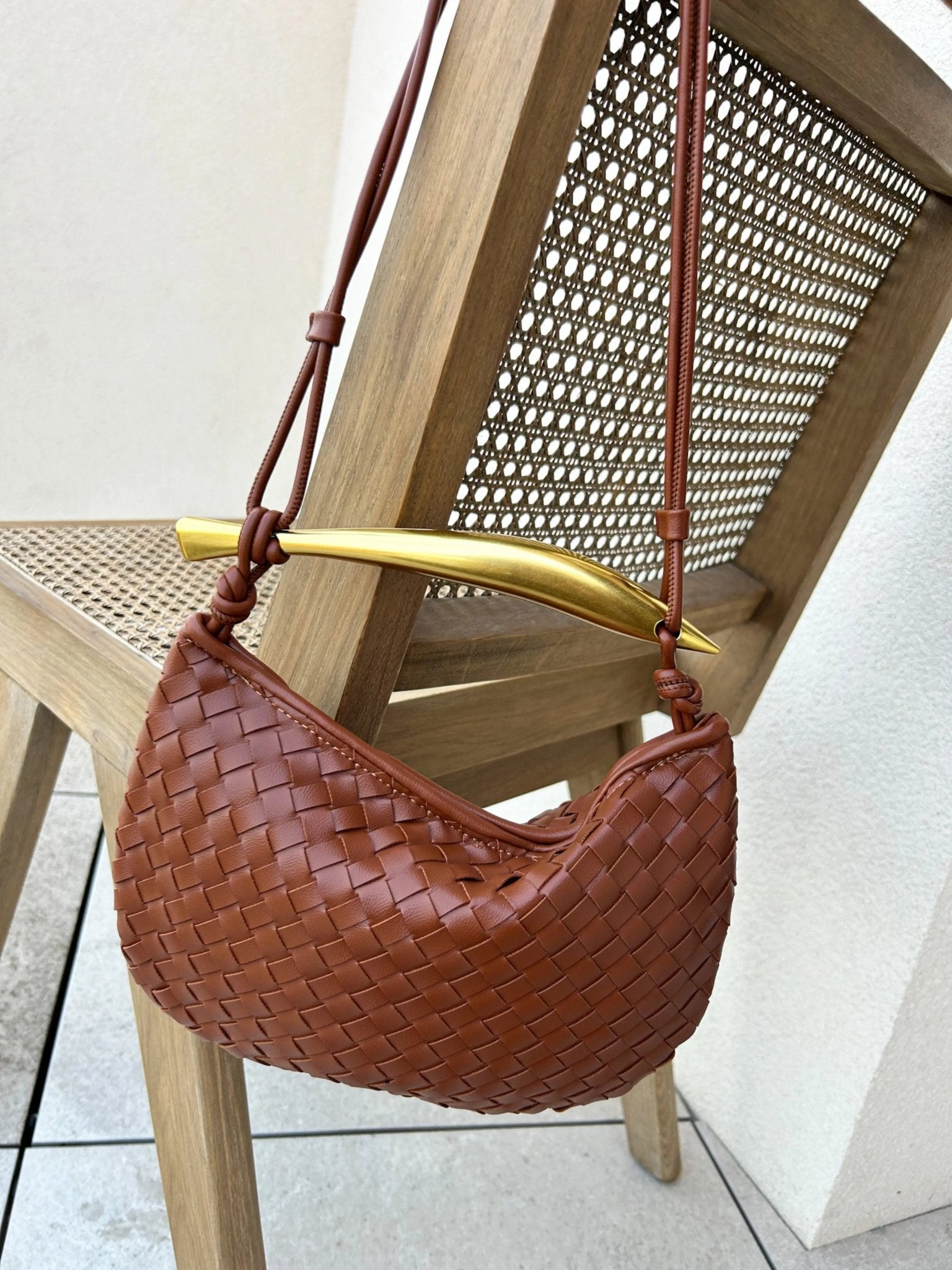 Amara Woven Leather Handbag – Sculptural Handle Designer-Inspired Bag