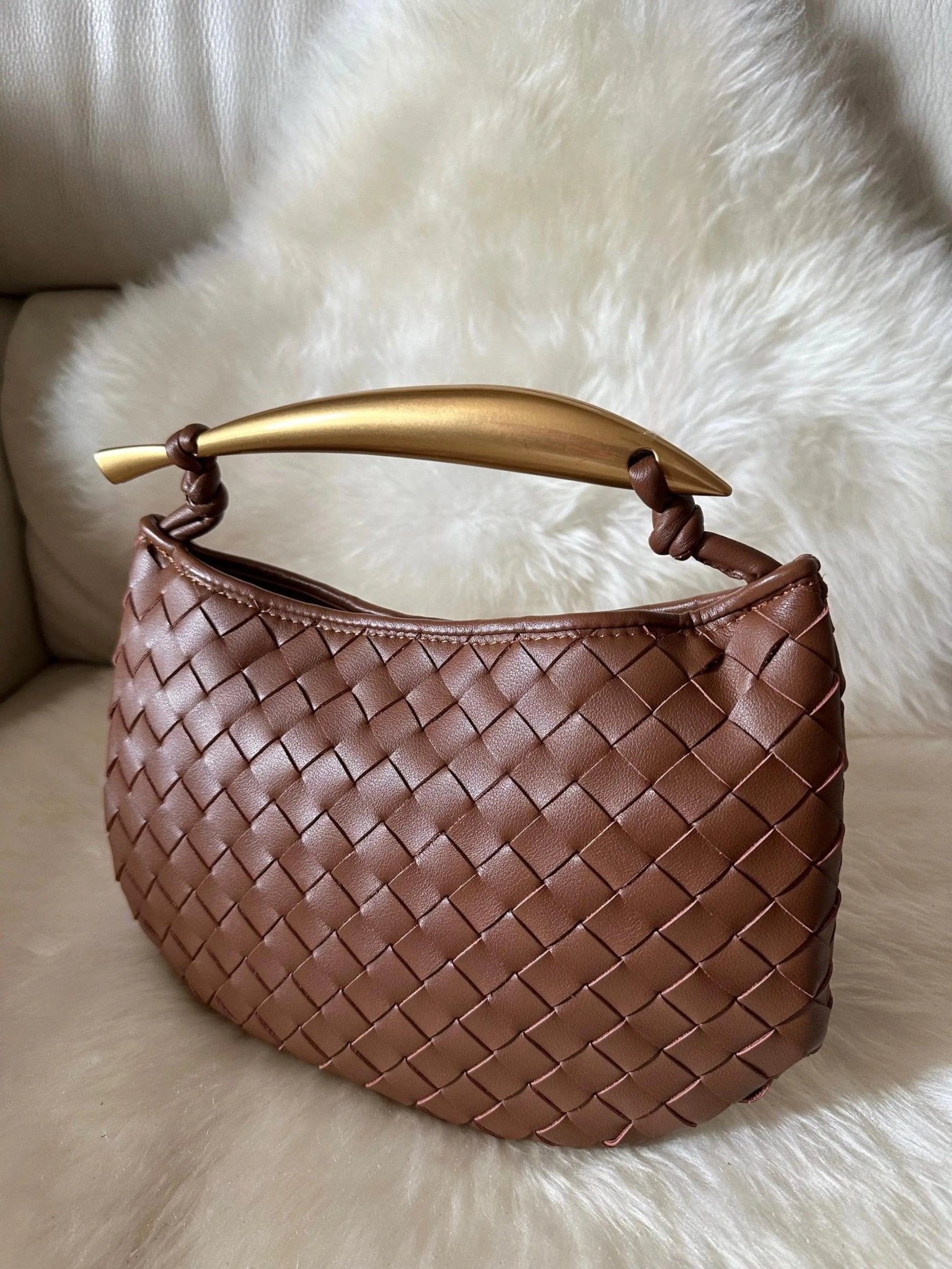 Amara Woven Leather Handbag – Sculptural Handle Designer-Inspired Bag