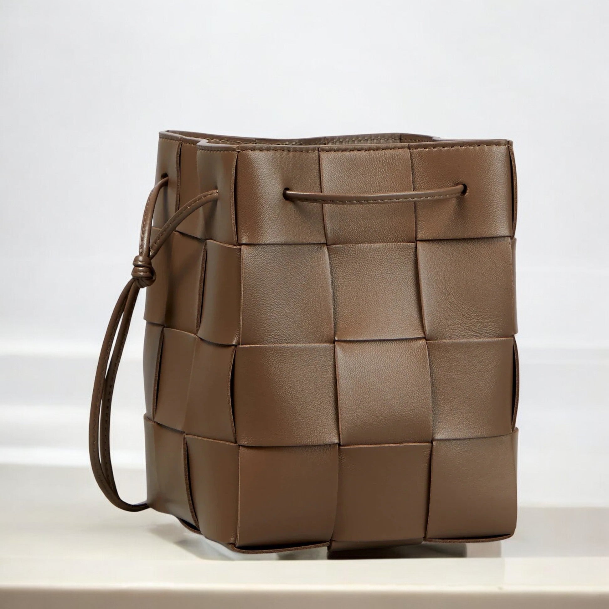 Aurora Intreccio Woven Lamb Leather Bucket Bag – Taupe Handmade in Italy