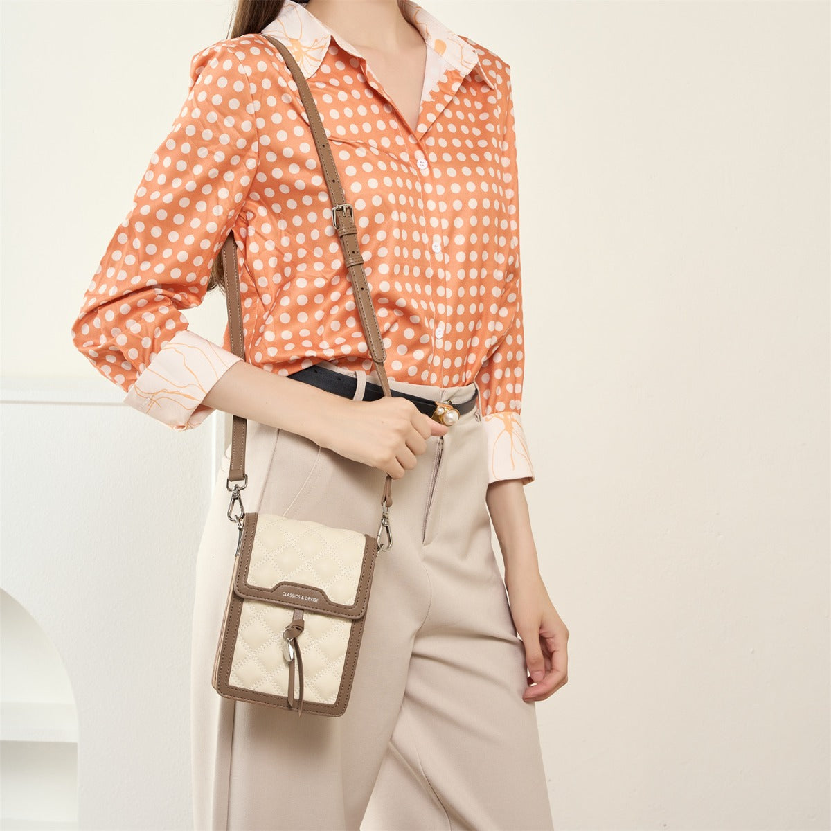 Galadriel | Beige Quilted Leather Crossbody Bag – Classic Elegance & Everyday Charm