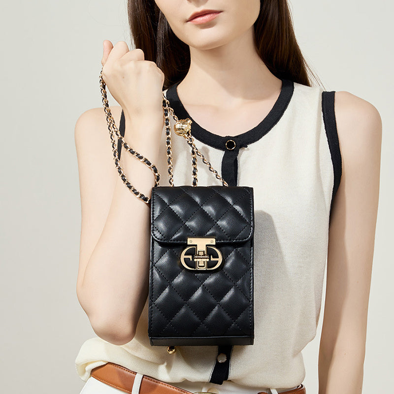 Delsia | Quilted Leather Crossbody Bag – Sophisticated & Timeless Design