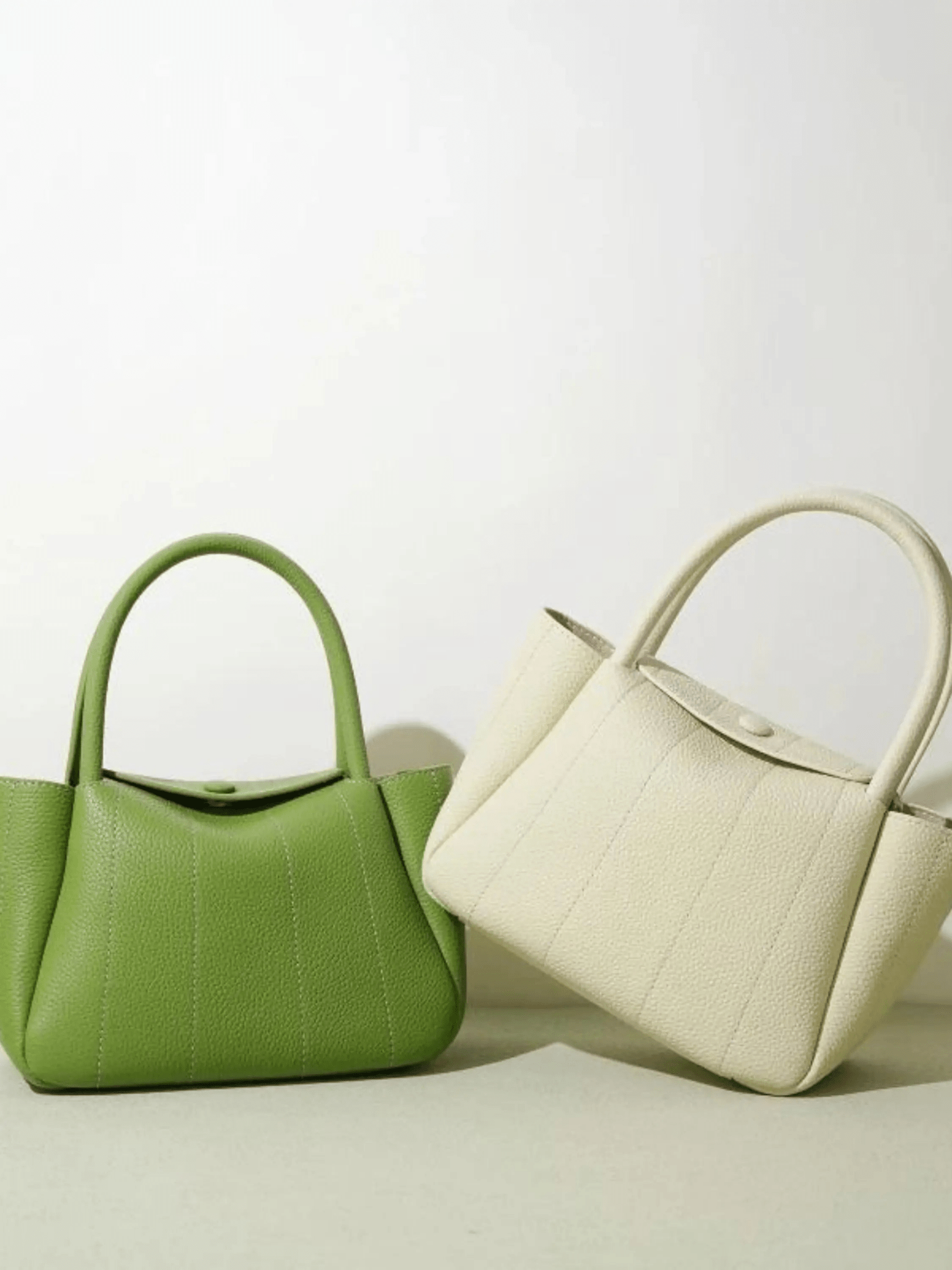 Tessoria | Green Pebbled Leather Tote – Bold & Elegant