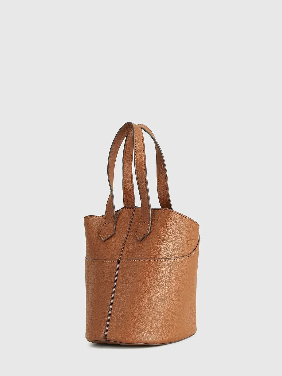 Aria | Classic Tan Leather Bucket Bag – Effortless Sophistication