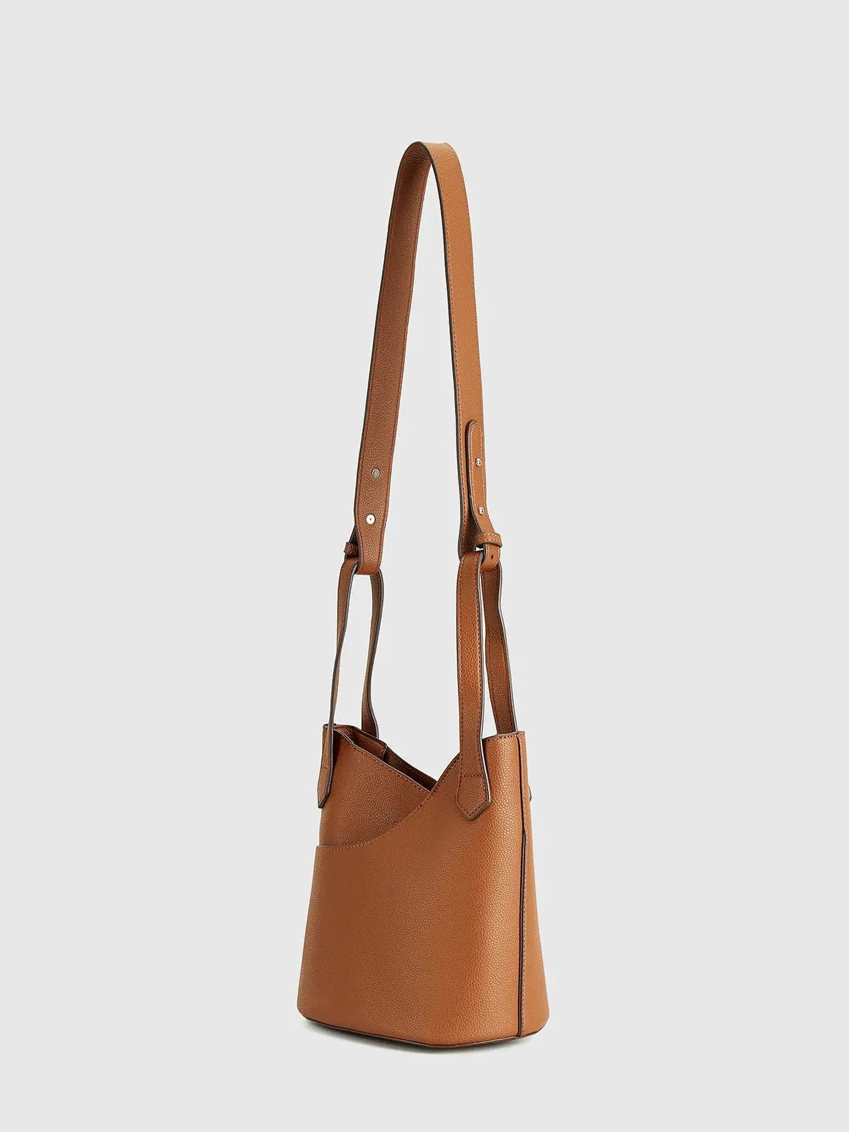 Aria | Classic Tan Leather Bucket Bag – Effortless Sophistication