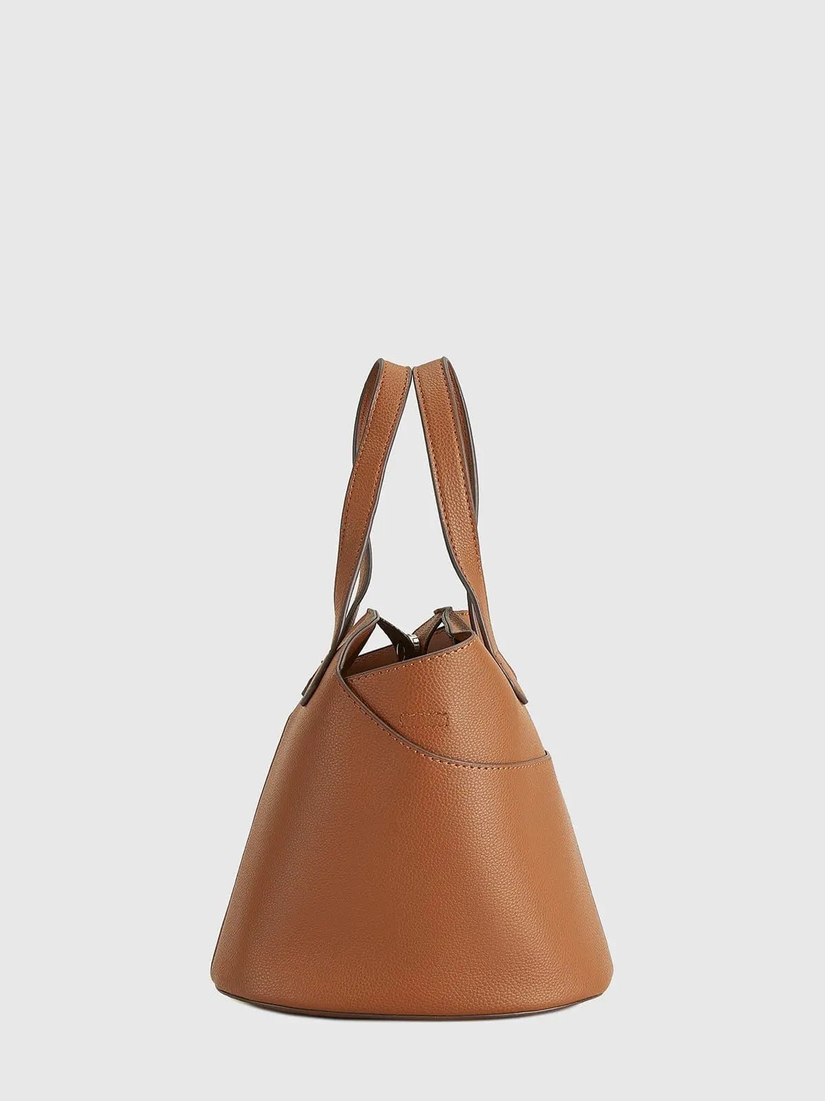 Aria | Classic Tan Leather Bucket Bag – Effortless Sophistication