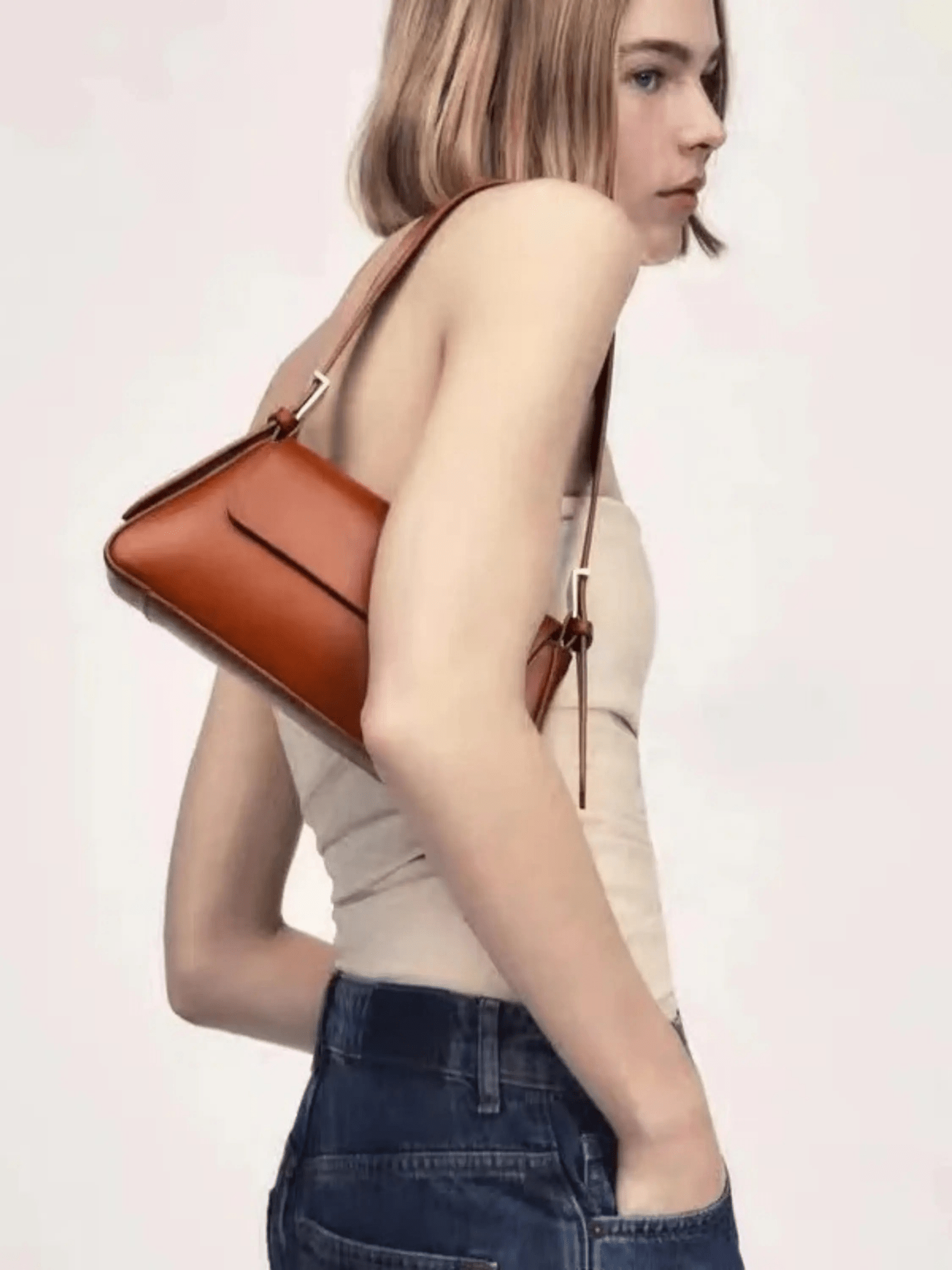 Amara | Black Minimalist Shoulder Bag – Timeless & Elegant