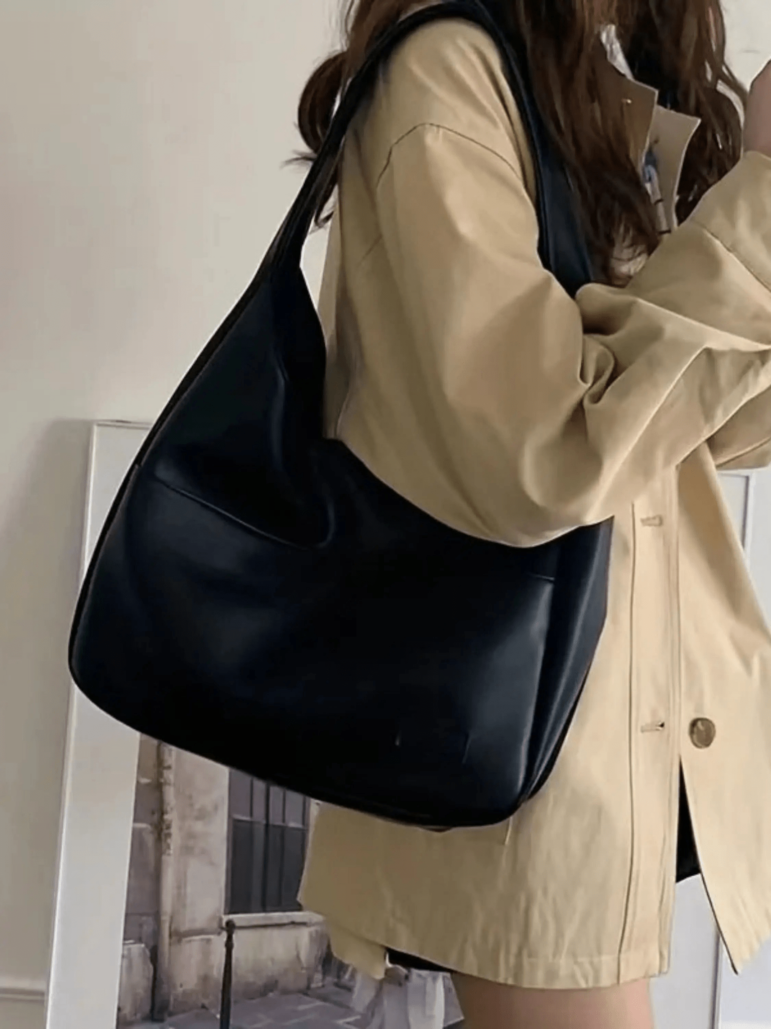 Elise | Minimalist Black Tote – Effortless Chic & Everyday Functionality