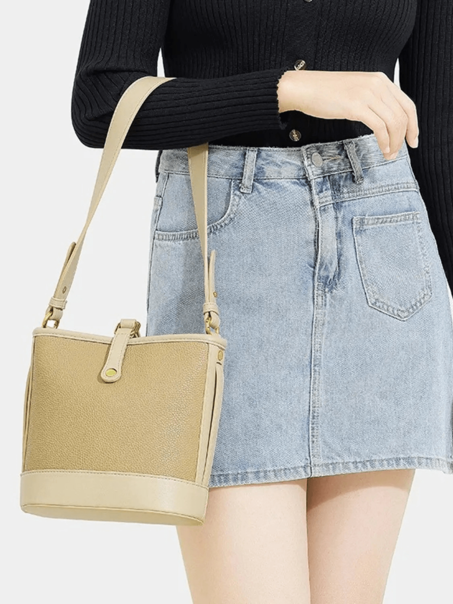 Evelyn | Beige Leather Bucket Bag – Minimalist & Chic