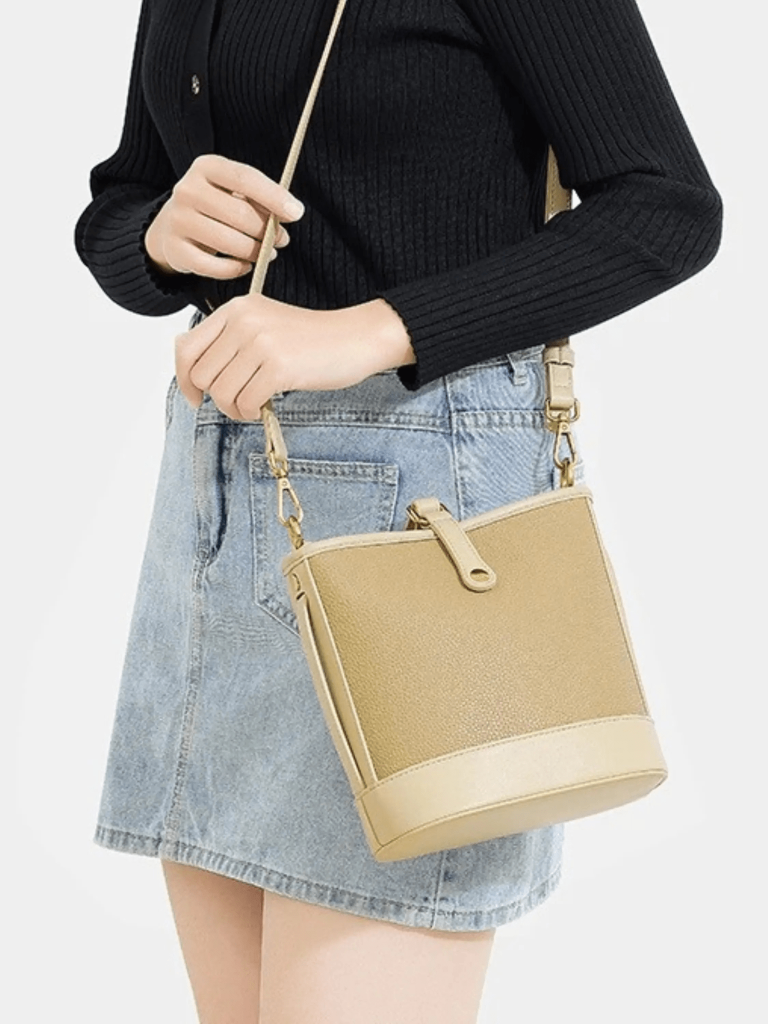 Evelyn | Beige Leather Bucket Bag – Minimalist & Chic