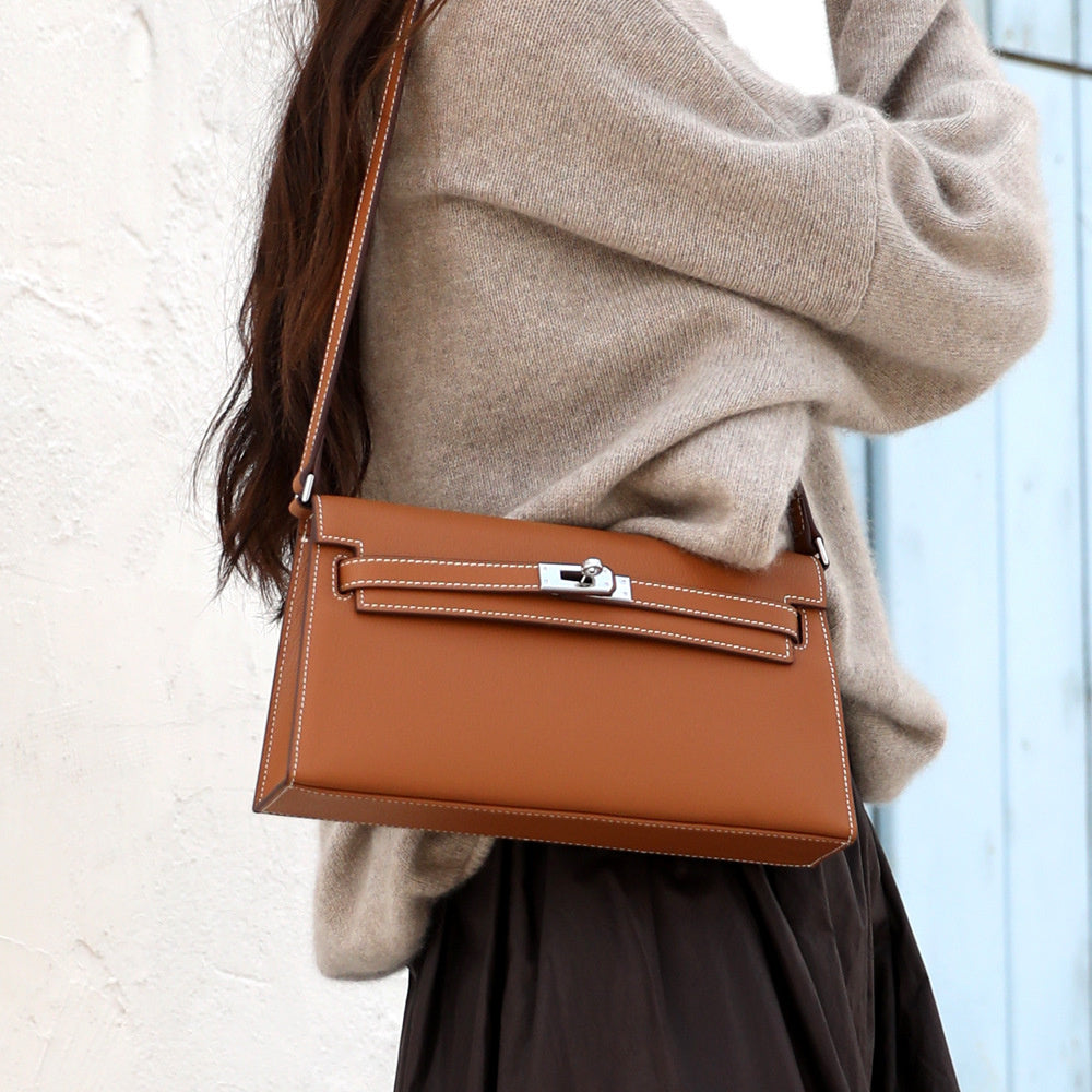 Valencia Elegant Black Leather Shoulder Bag – Timeless Sophistication & Versatility