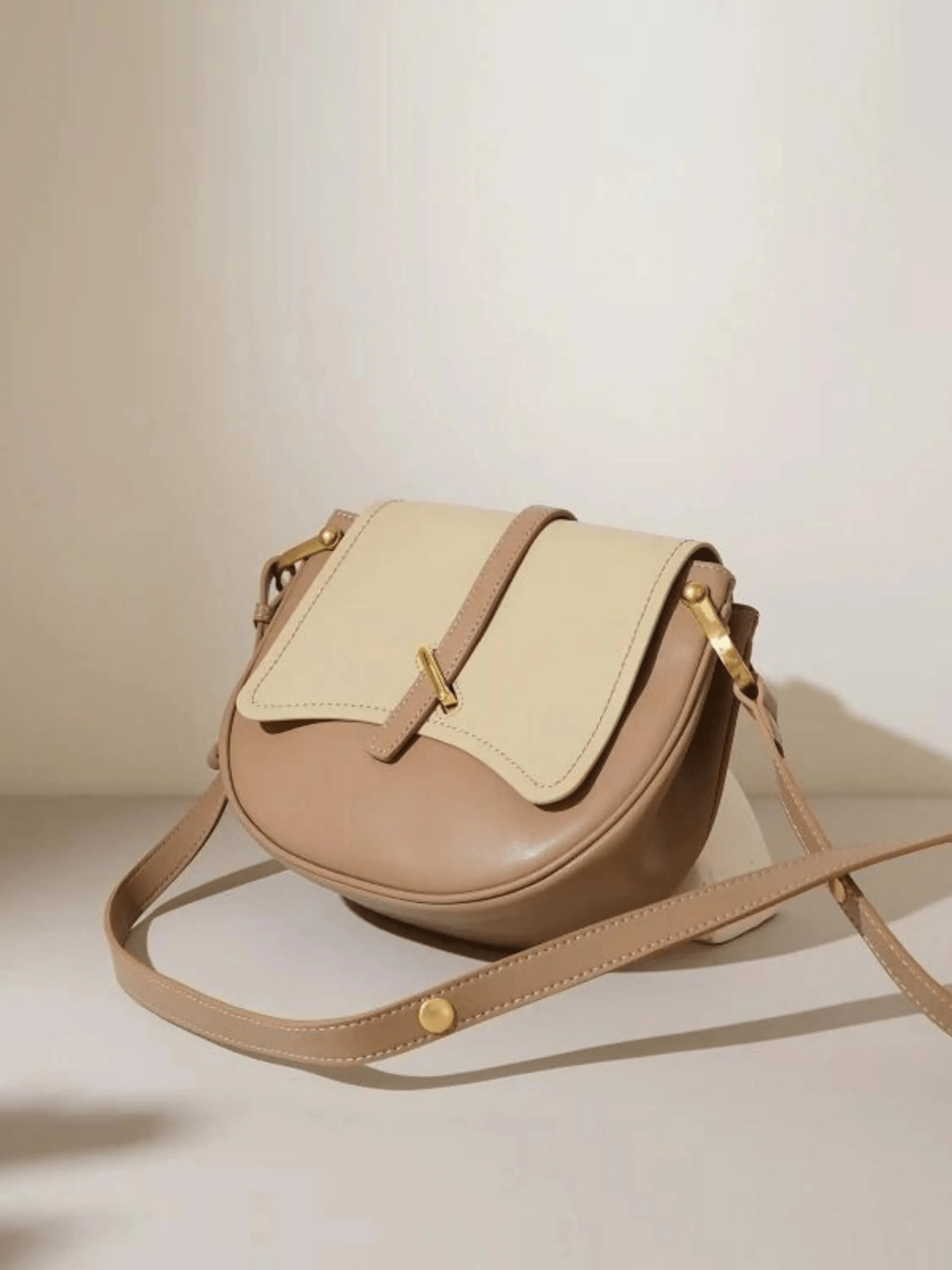 Amelie | Luxe Two-Tone Leather Saddle Bag – Classic & Chic