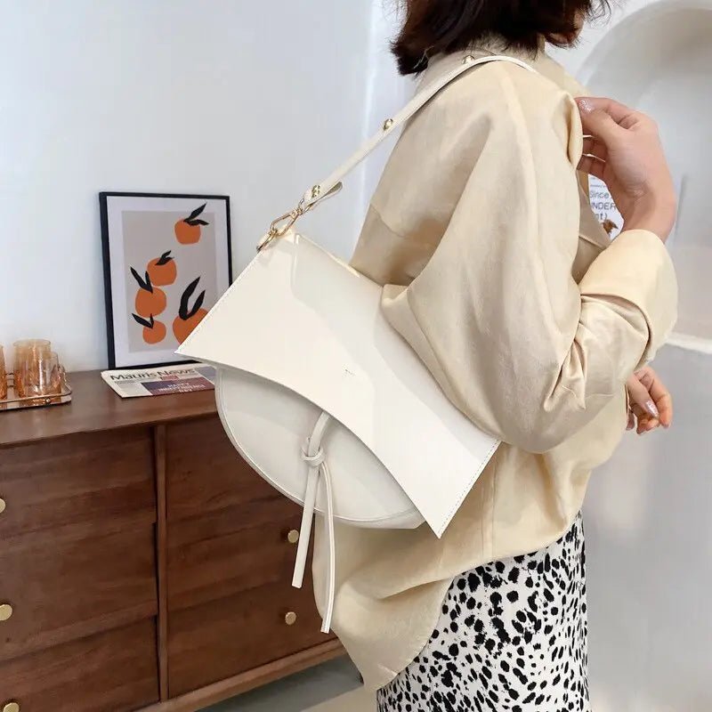 Isla | Contemporary Black Leather Crossbody – Sleek & Stylish