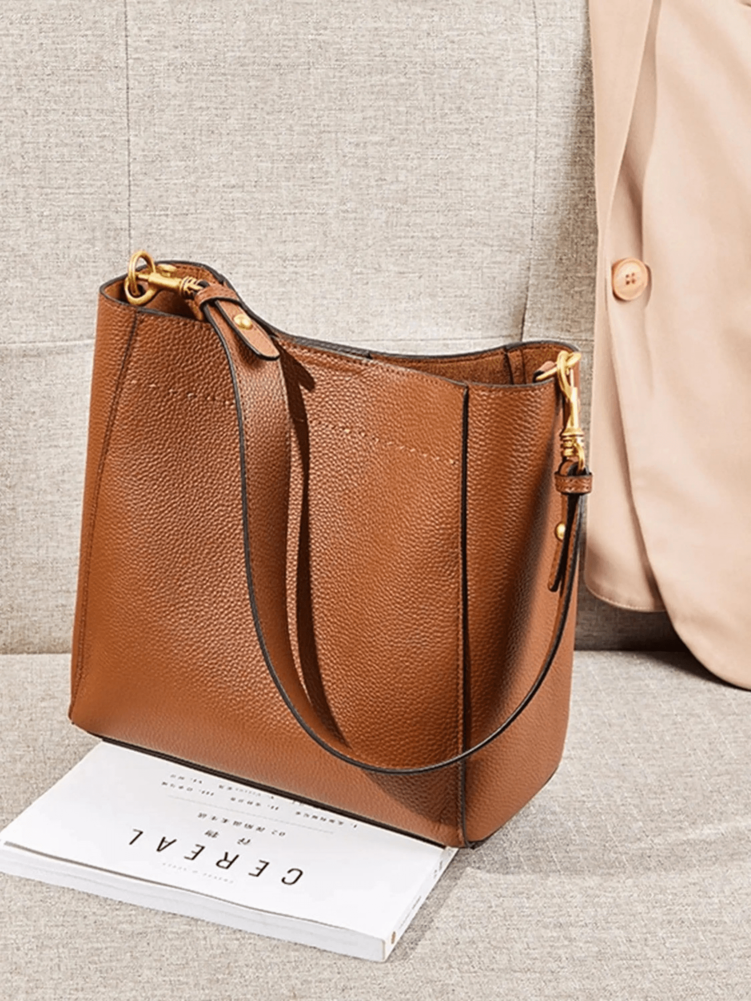Camille | Luxe Brown Leather Bucket Bag – Classic & Versatile