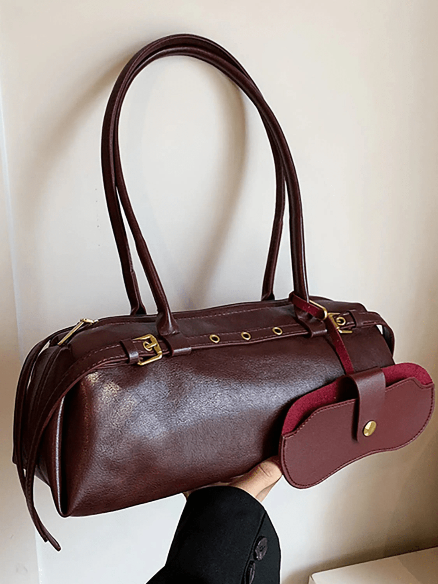 Sylvaris | Black Leather Shoulder Bag – Sleek & Sophisticated