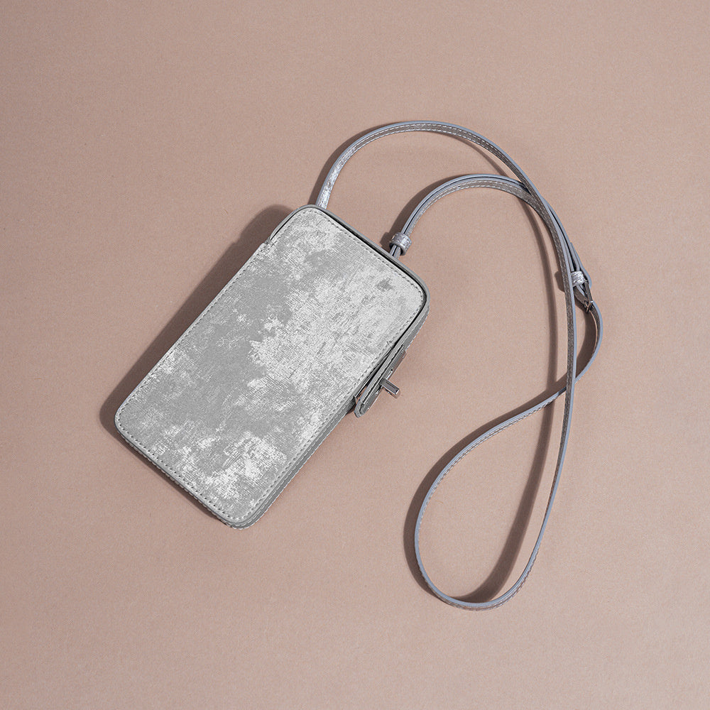 Faelina | Crossbody Bag – Vintage Glamour & Modern Edge