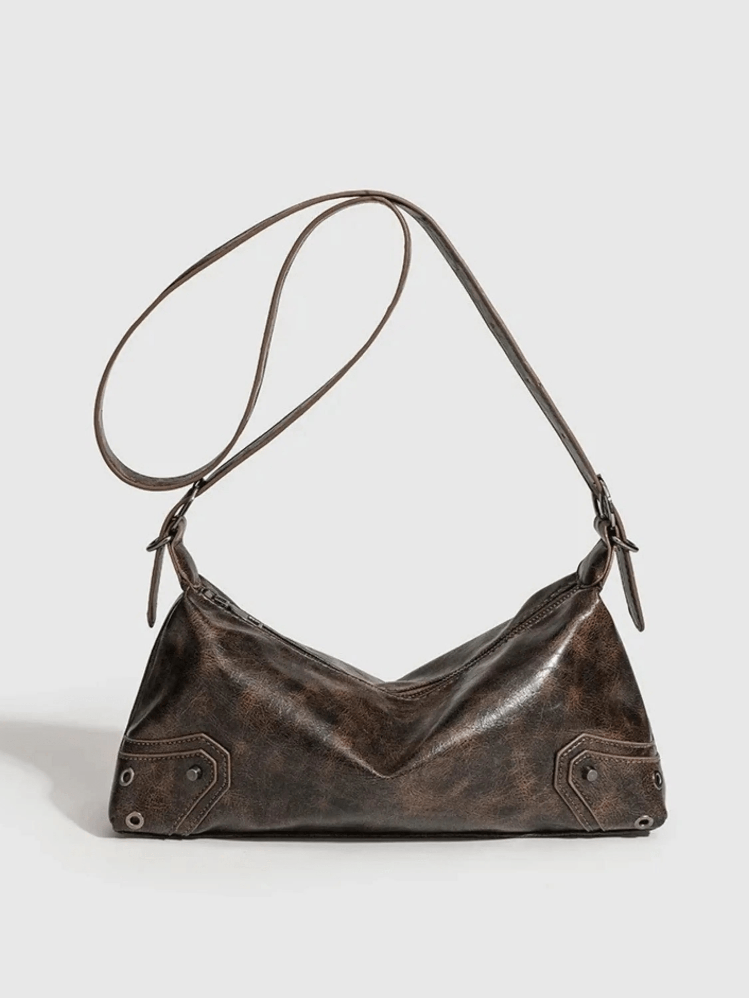 Raven | Luxe Distressed Leather Shoulder Bag – Edgy & Bold