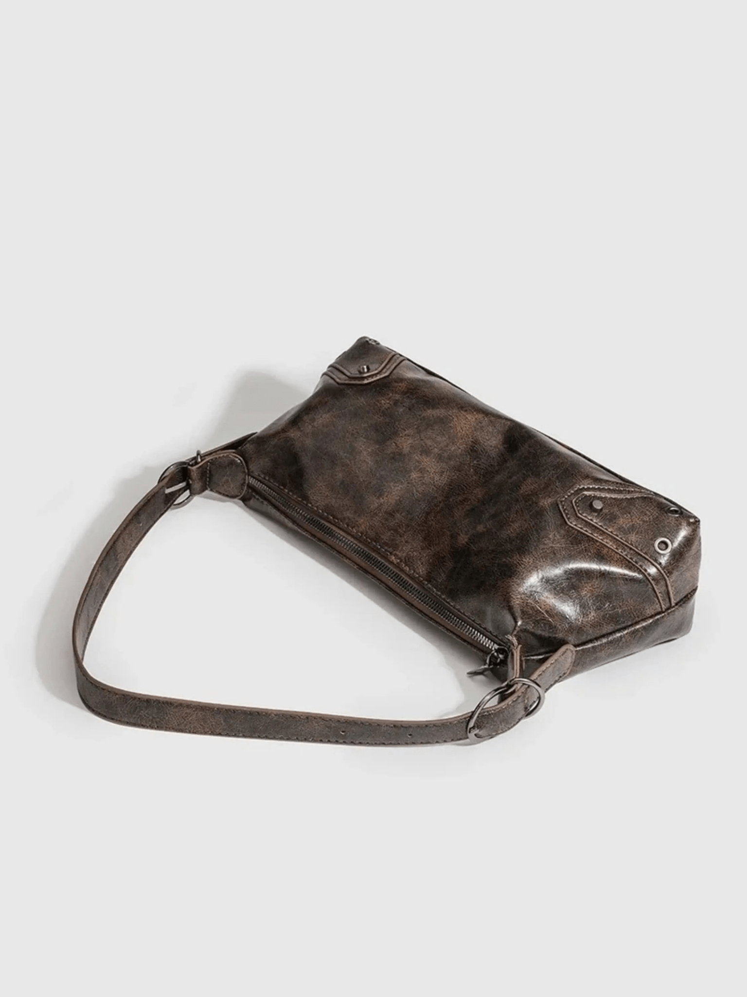 Raven | Luxe Distressed Leather Shoulder Bag – Edgy & Bold