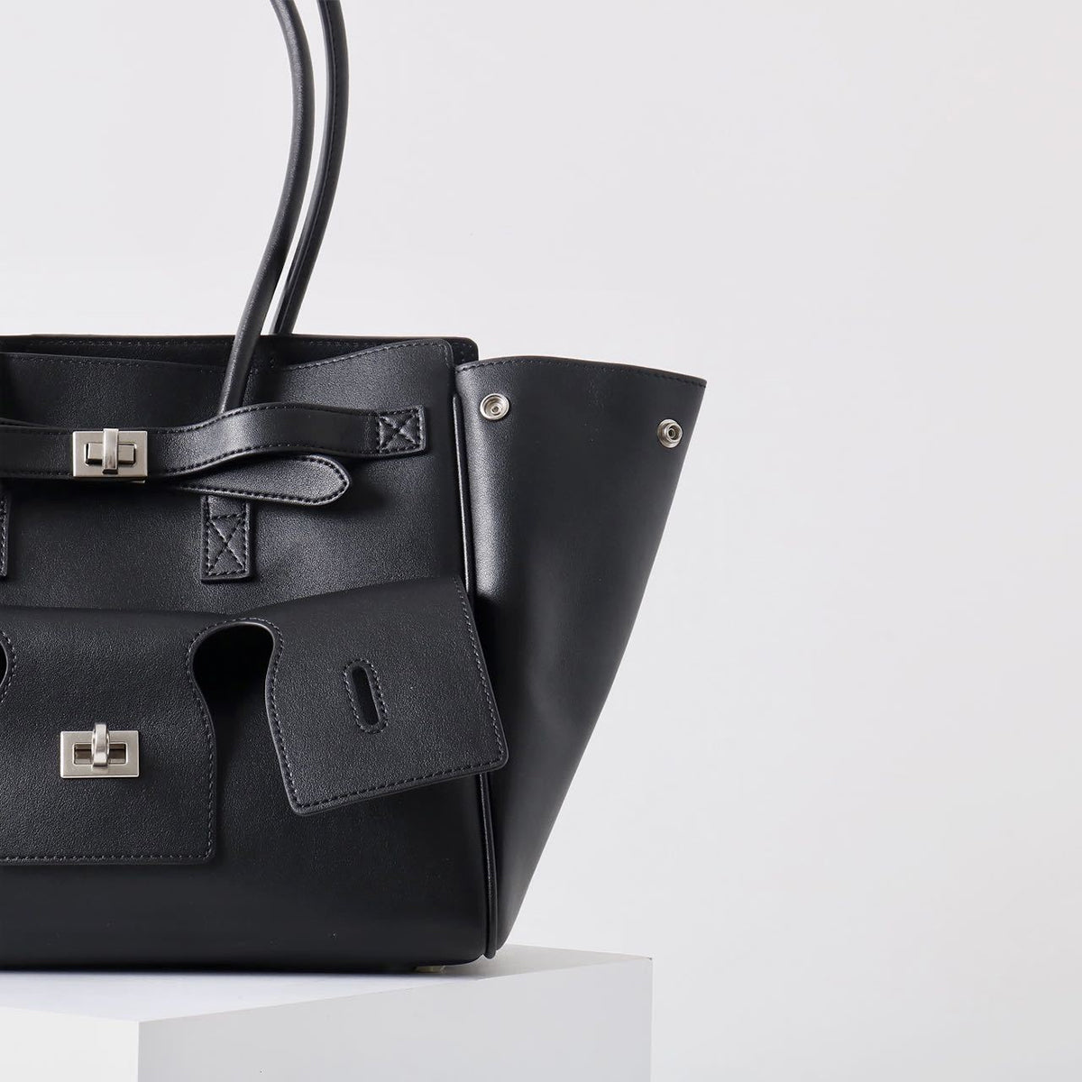 Amelia | Black Leather Handbag – Sophisticated & Stylish