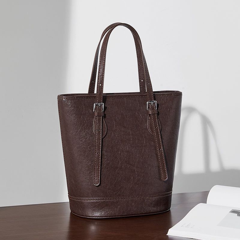 Amelia | Brown Leather Bucket Bag – Sleek & Sophisticated